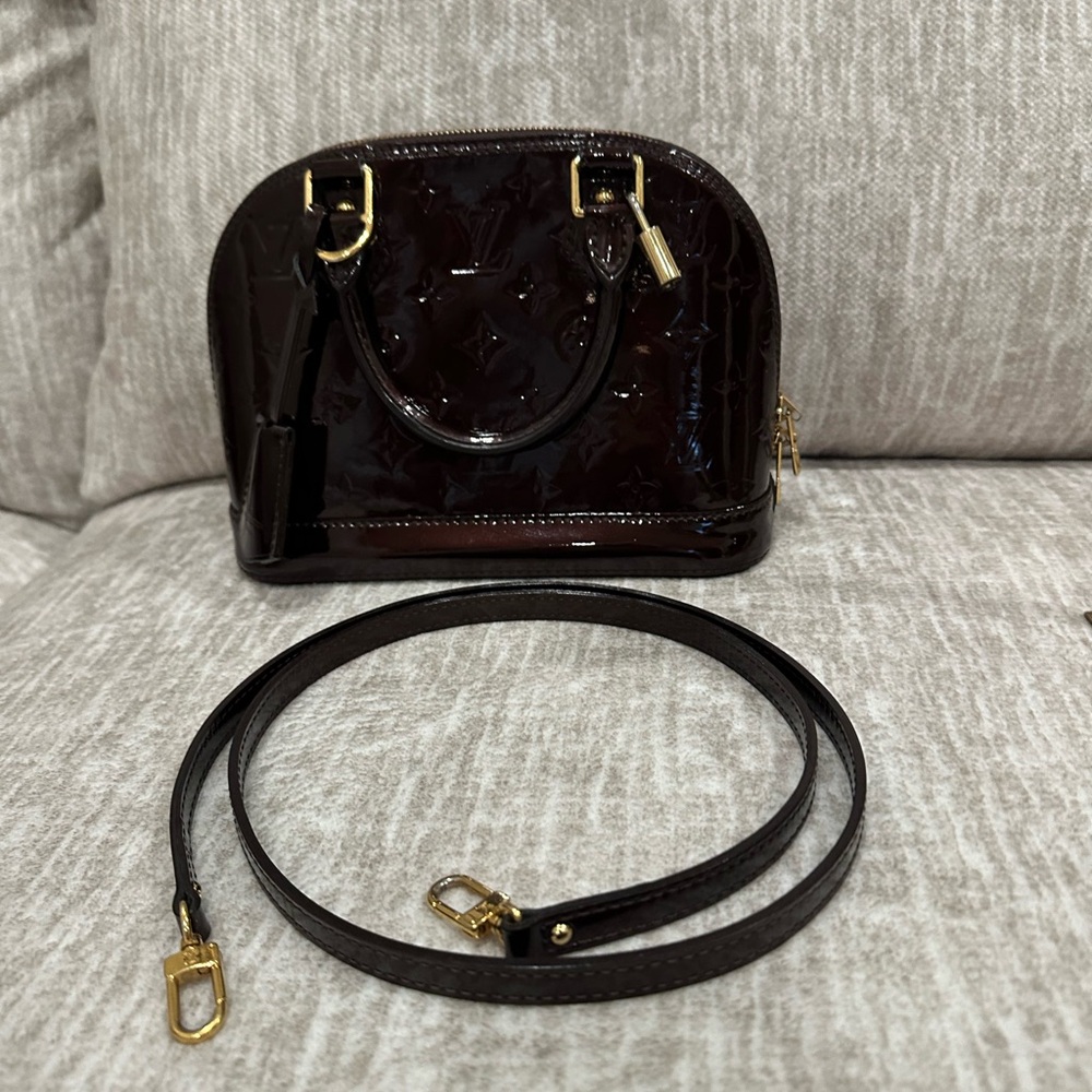 💎✨EXCELLENT 💎✨LOUIS VUITTON  Monogram Vernis Alma BB w/DUSTY/COA - Picture 6 of 16
